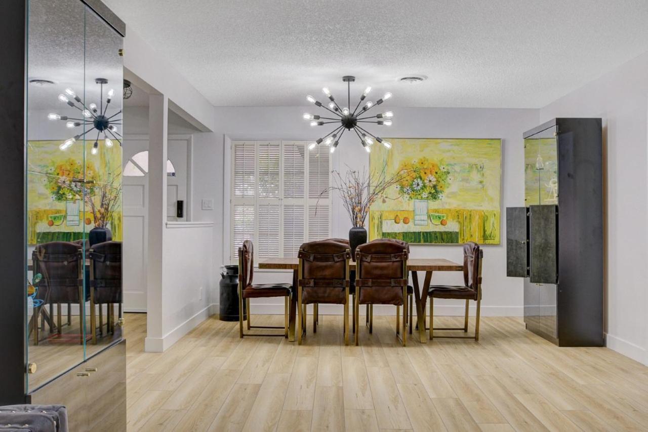 Resort Style 4 Bedroom House With Pool Minutes From Strip Las Vegas Exterior photo